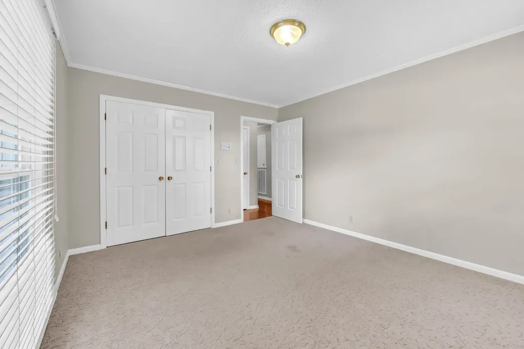 6 Trahern Terrace Clarksville TN 37040