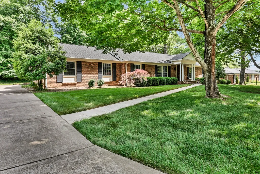 6 Trahern Terrace Clarksville TN 37040