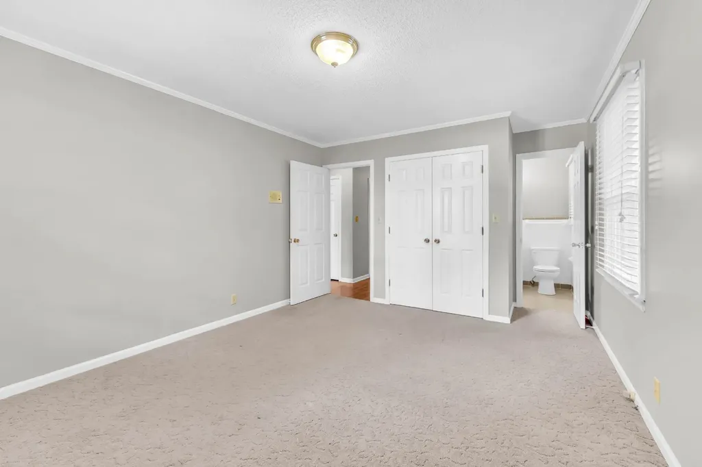 6 Trahern Terrace Clarksville TN 37040