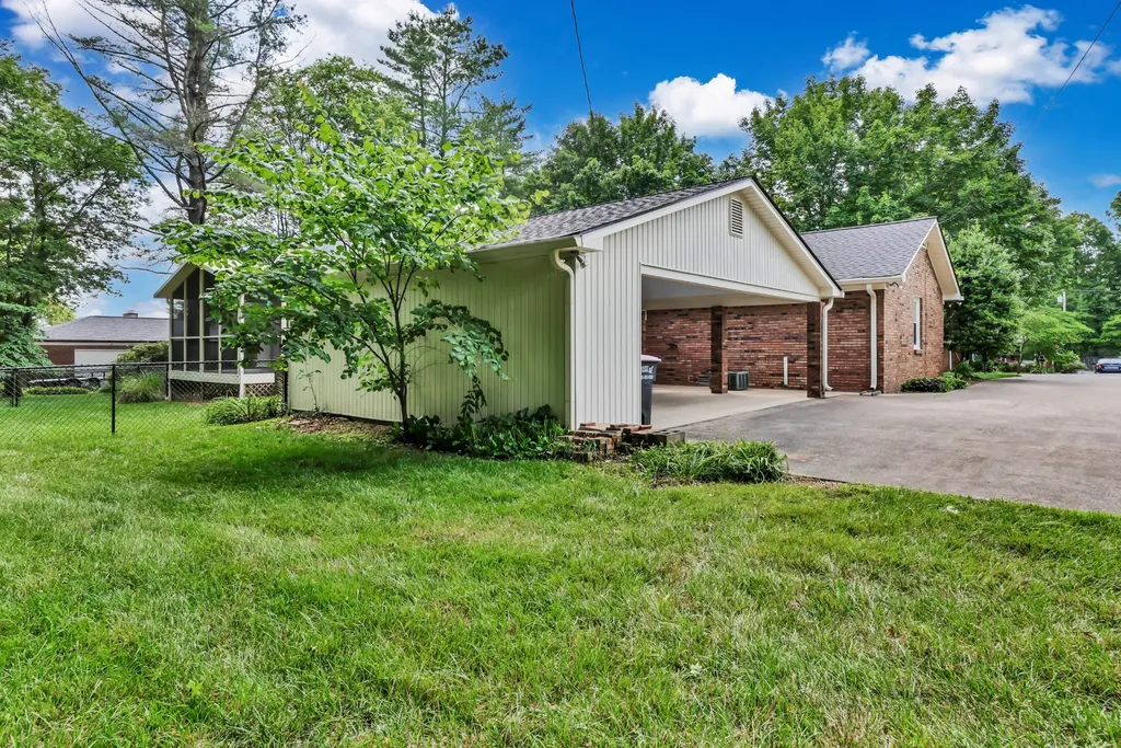 6 Trahern Terrace Clarksville TN 37040