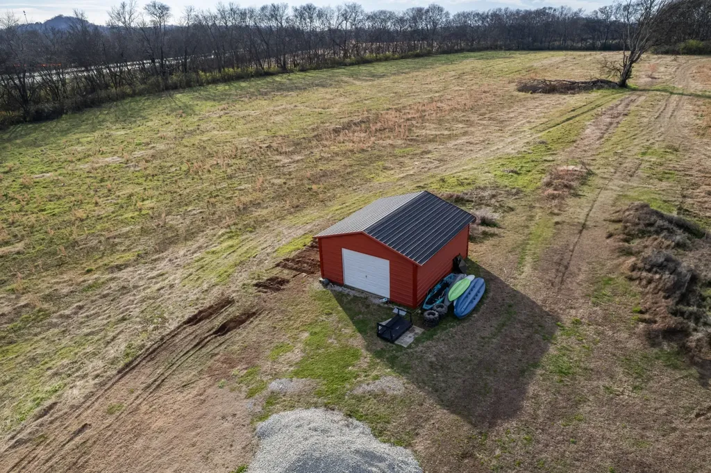 815 S Cross Bridges Road Mount Pleasant TN 38474