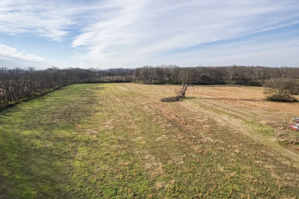 815 S Cross Bridges Road Mount Pleasant TN 38474