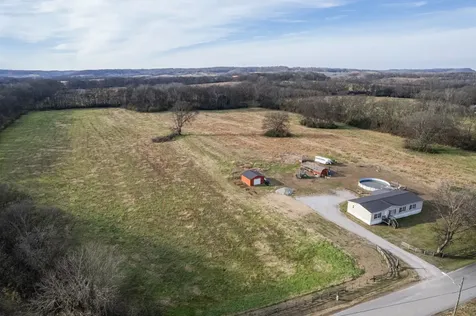 815 S Cross Bridges Road Mount Pleasant TN 38474
