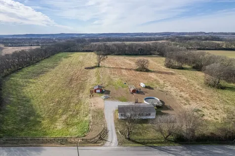 815 S Cross Bridges Road Mount Pleasant TN 38474