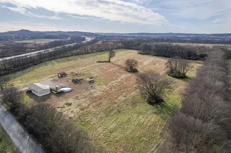 815 S Cross Bridges Road Mount Pleasant TN 38474