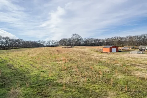 815 S Cross Bridges Road Mount Pleasant TN 38474