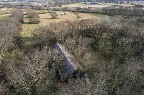 815 S Cross Bridges Road Mount Pleasant TN 38474