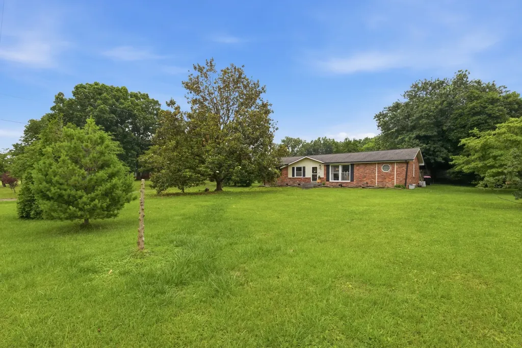 7563 Bethel Road Goodlettsville TN 37072