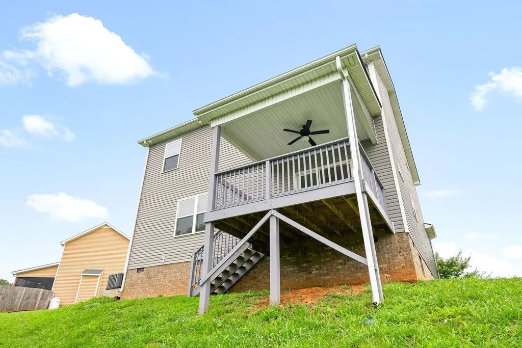 668 Crestone Court Clarksville TN 37042