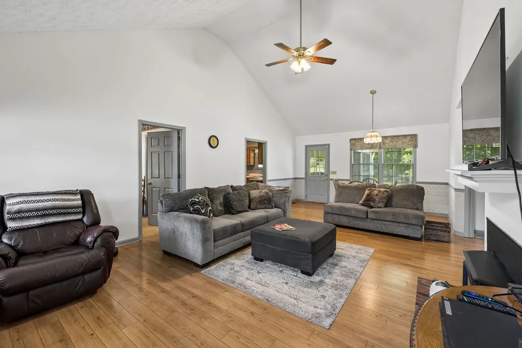 7452 Coles Ferry Pike Lebanon TN 37087