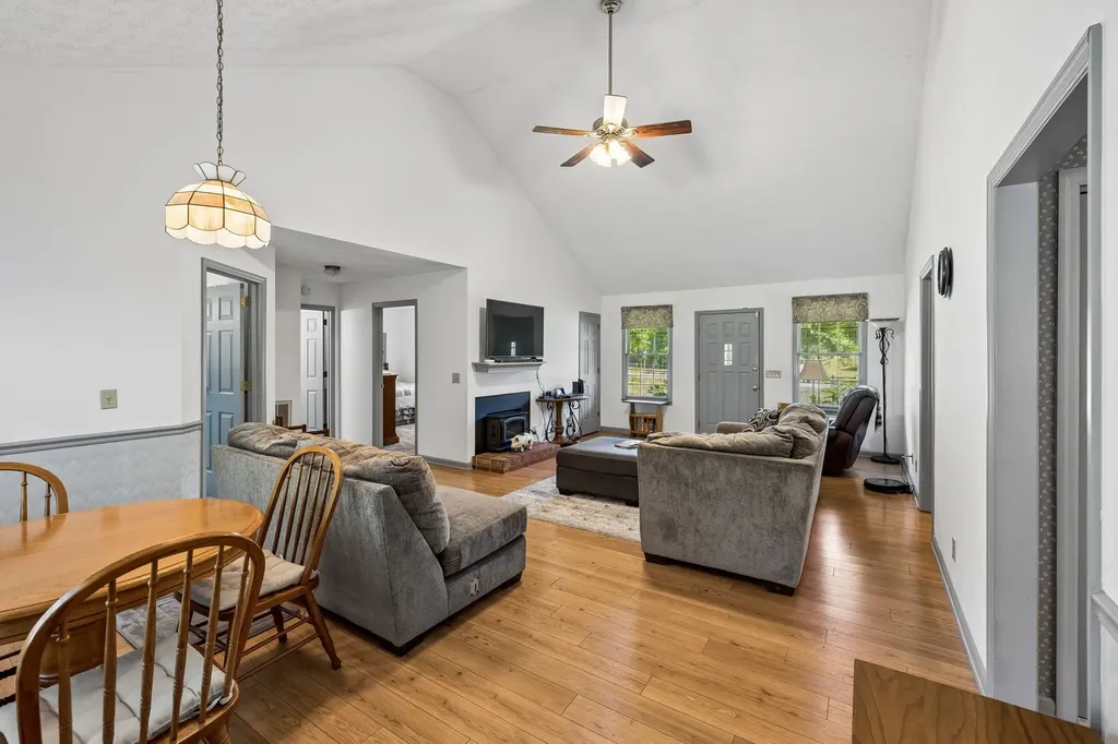 7452 Coles Ferry Pike Lebanon TN 37087