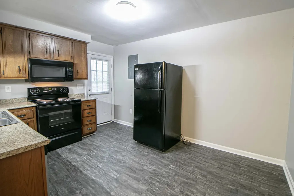 1436 Mccan Drive #D Clarksville TN 37043