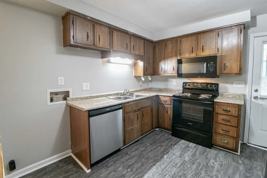 1436 Mccan Drive #D Clarksville TN 37043