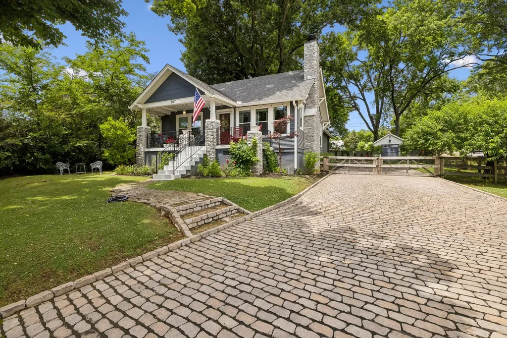 207 4th Avenue Columbia TN 38401