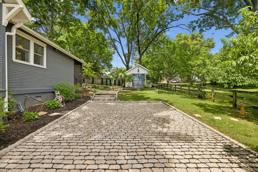 207 4th Avenue Columbia TN 38401