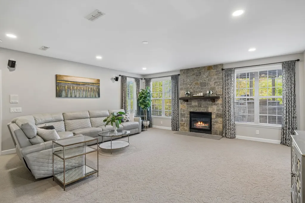8140 Cloverland Drive Nashville TN 37211