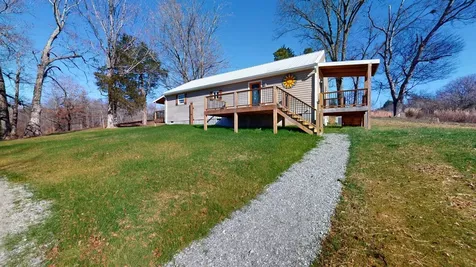 3796 Highway 49, W Charlotte TN 37036