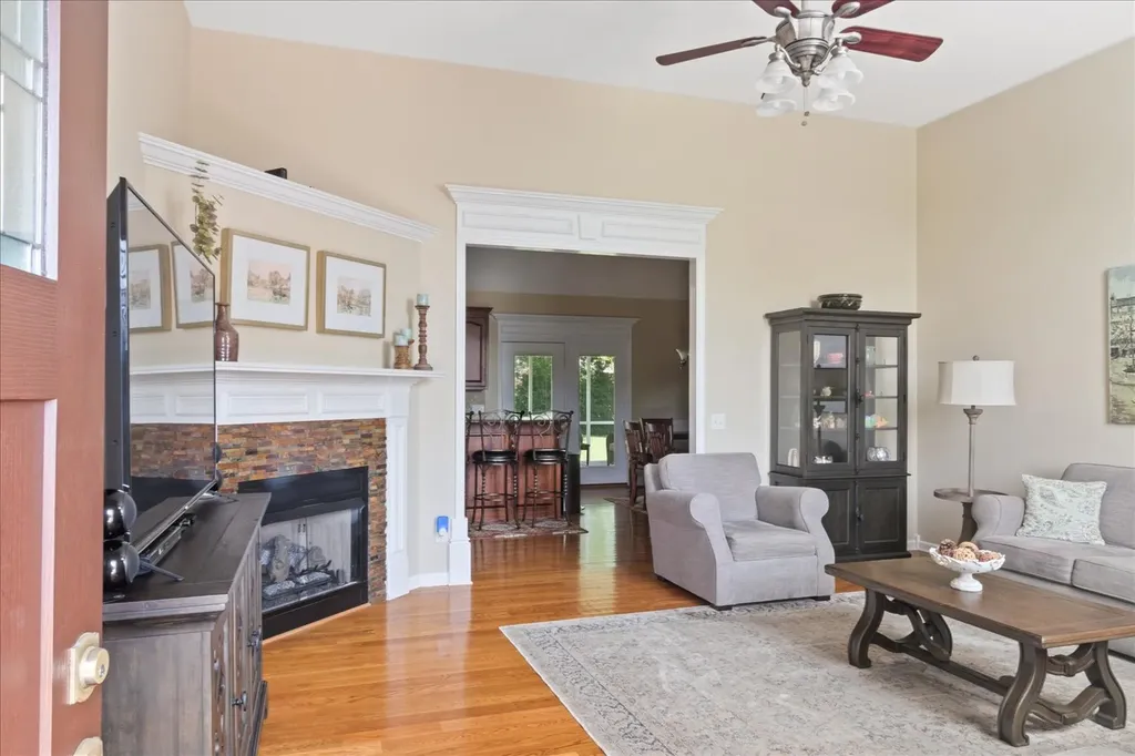 923 Crosby Court Columbia TN 38401