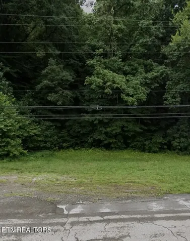 3042 Clinton Highway Powell TN 37849