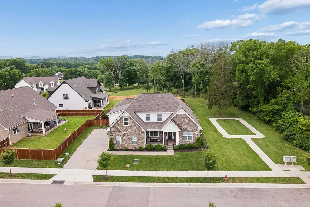 216 Kelbrook Drive Nolensville TN 37135