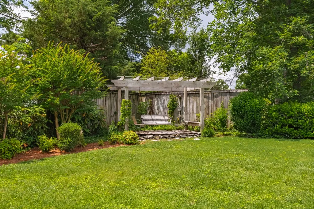 301 Lannom Circle Tullahoma TN 37388