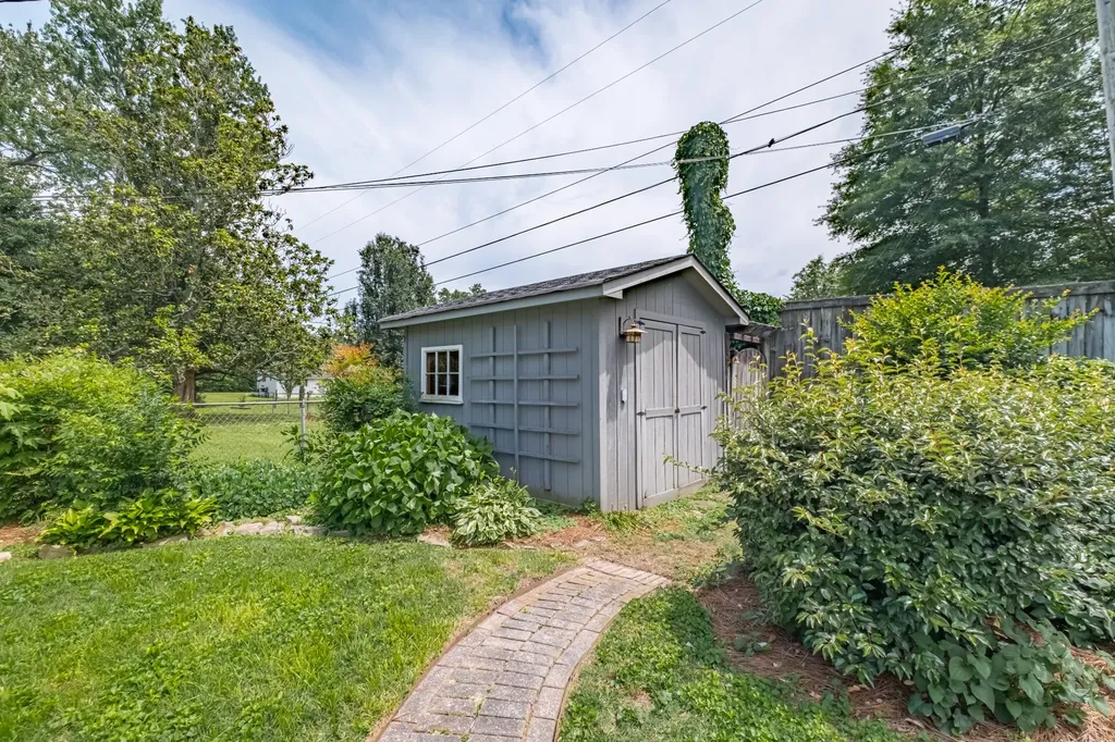 301 Lannom Circle Tullahoma TN 37388