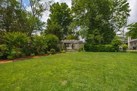 301 Lannom Circle Tullahoma TN 37388