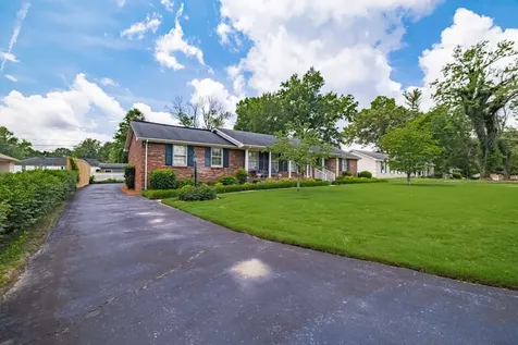 301 Lannom Circle Tullahoma TN 37388