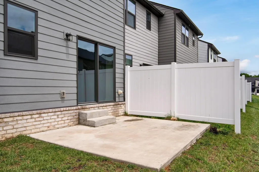 1088 Riverbrook Drive Gallatin TN 37066