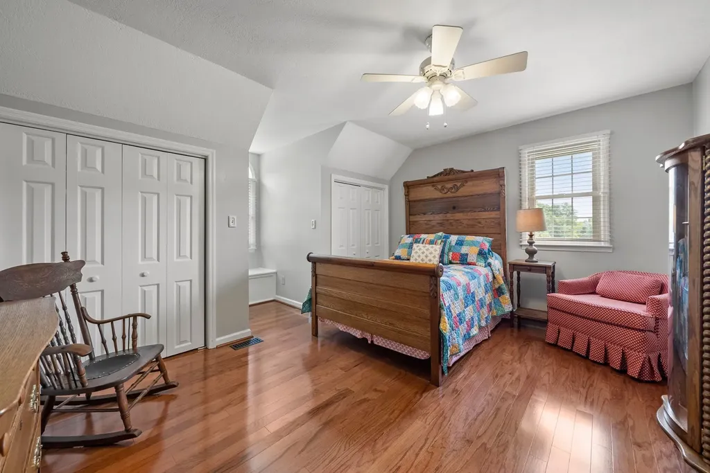 915 Rocky Hollow Road Erin TN 37061
