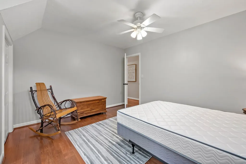 915 Rocky Hollow Road Erin TN 37061