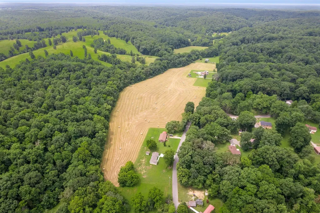 915 Rocky Hollow Road Erin TN 37061