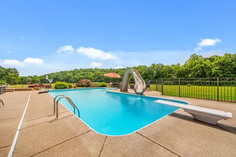 915 Rocky Hollow Road Erin TN 37061