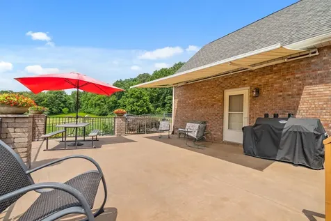 915 Rocky Hollow Road Erin TN 37061