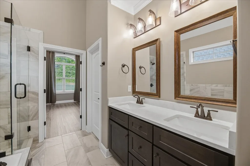 211 Village Cove Circle Englewood TN 37329