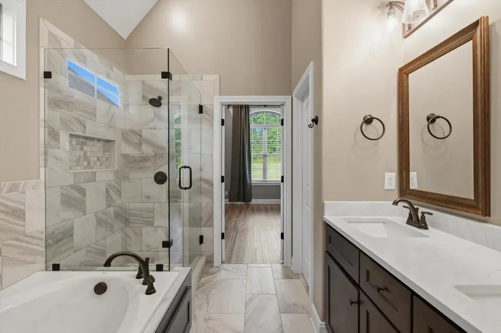 211 Village Cove Circle Englewood TN 37329