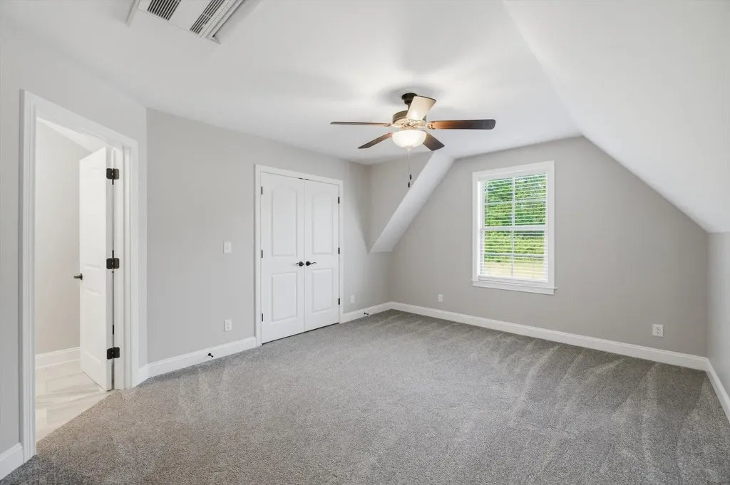 211 Village Cove Circle Englewood TN 37329
