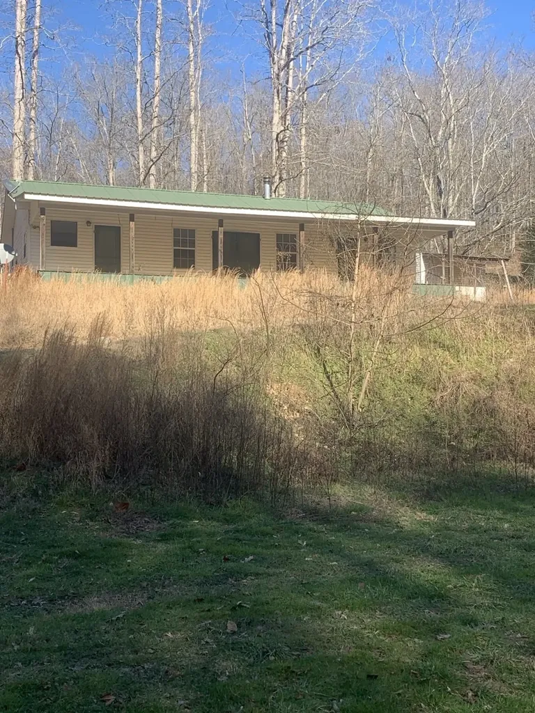 1252 Kelly Road Centerville TN 37033