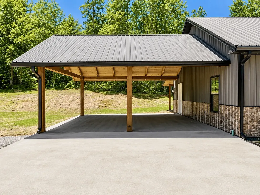 4811 Lick Creek Road Linden TN 37096