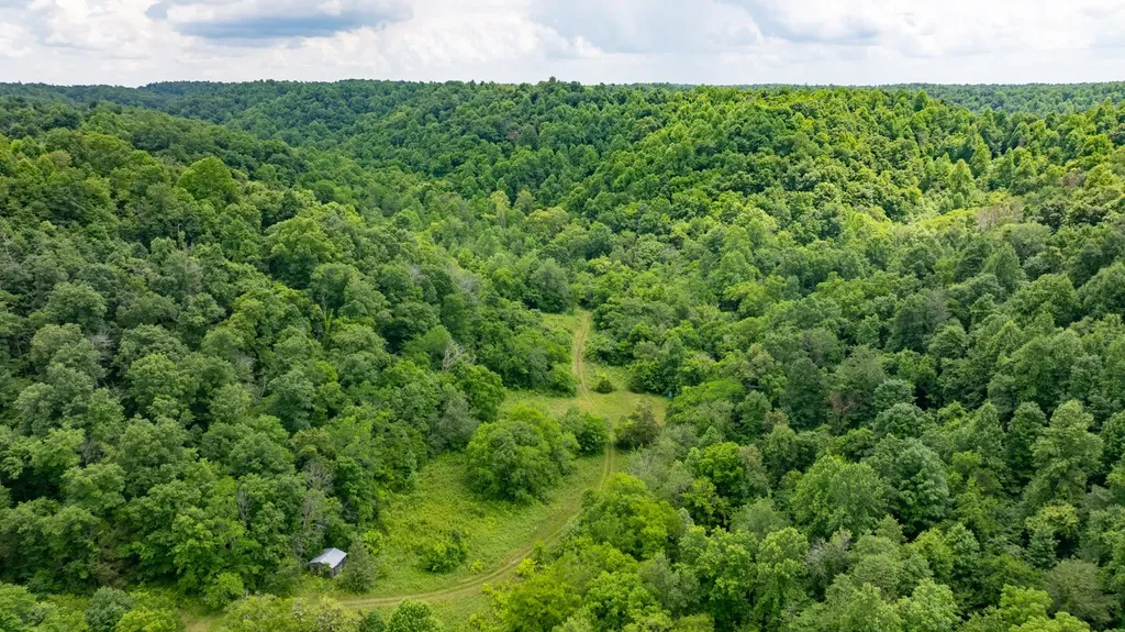 582 Cedar Bend Road Beechgrove TN 37018