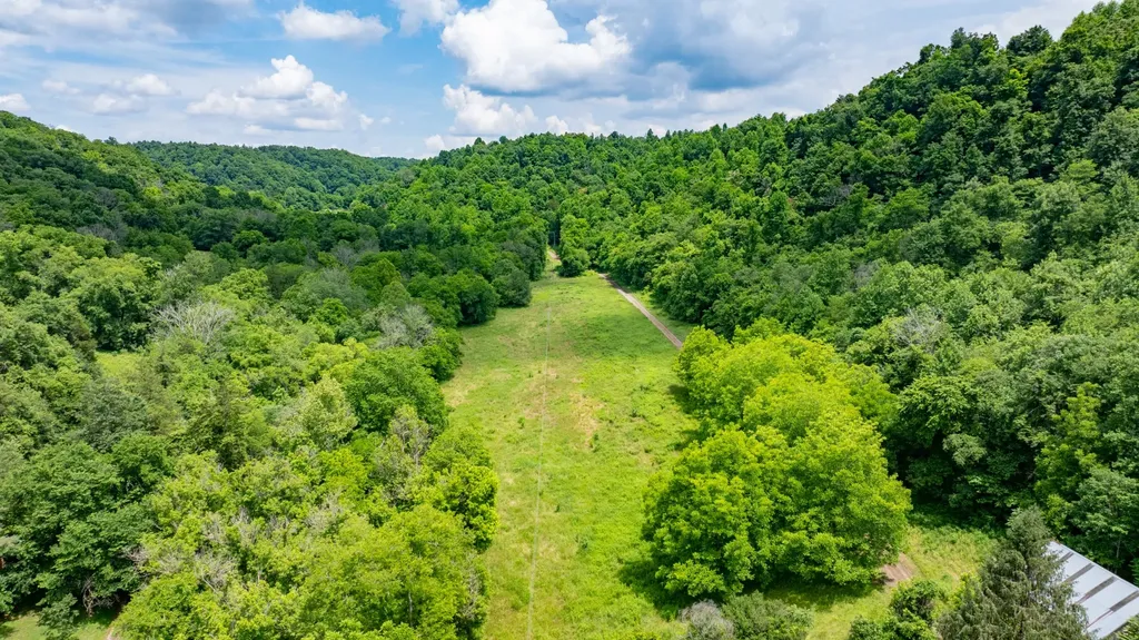 582 Cedar Bend Road Beechgrove TN 37018
