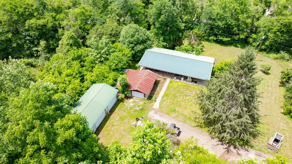 582 Cedar Bend Road Beechgrove TN 37018