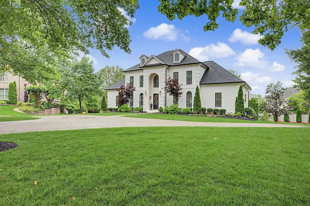 5102 Yale Court Brentwood TN 37027