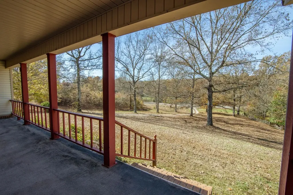 16040 Highway 69 Savannah TN 38372