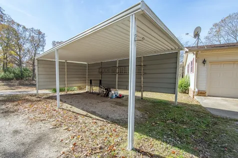 16040 Highway 69 Savannah TN 38372