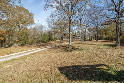 16040 Highway 69 Savannah TN 38372