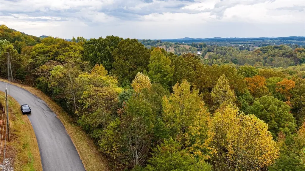 162 Cheoah Trail Sweetwater TN 37874
