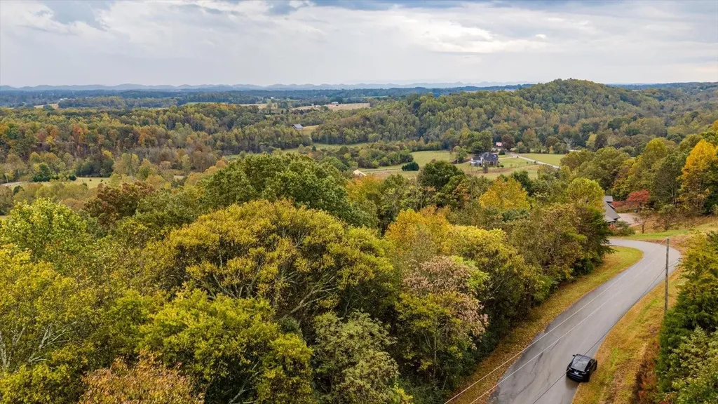 162 Cheoah Trail Sweetwater TN 37874
