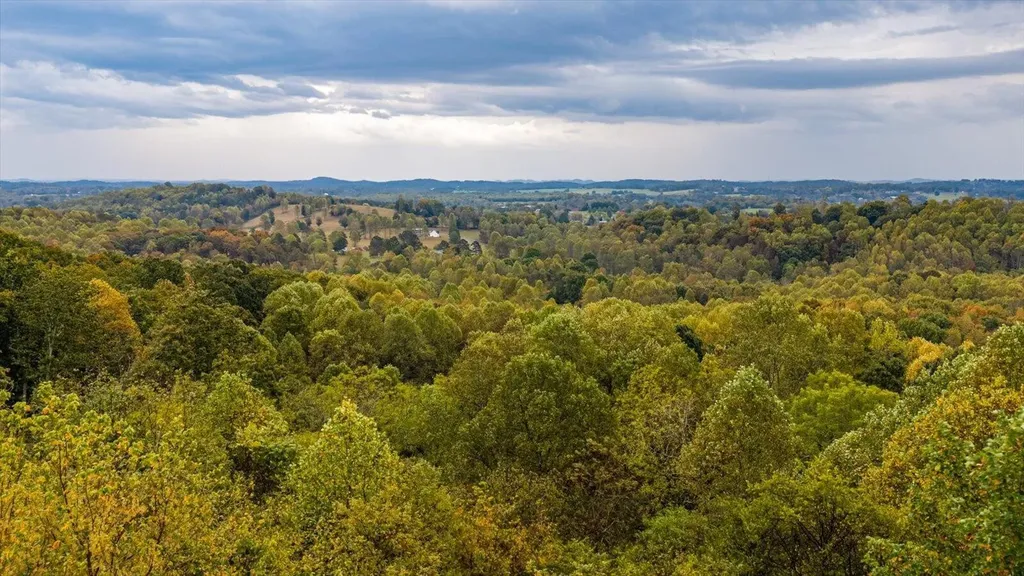 162 Cheoah Trail Sweetwater TN 37874