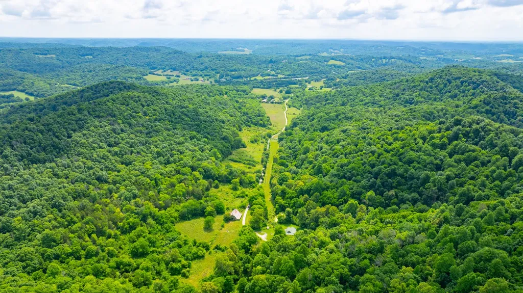 8100 Eaton Hollow Road Christiana TN 37037